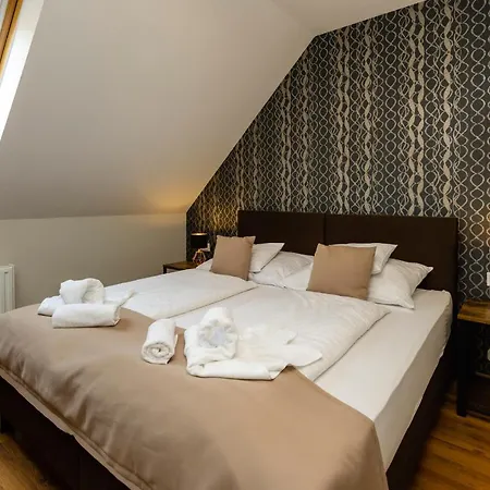 Bed & Breakfast Servita Udvarhaz