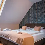 Servita Udvarház 3* Eger