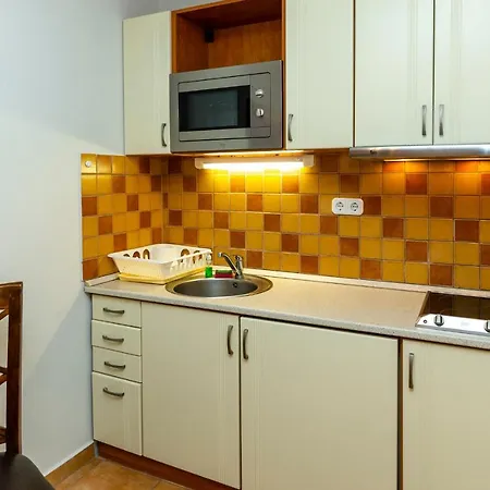 فندق مبيت وإفطار Servita Udvarhaz