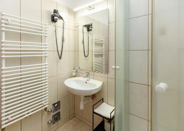 Servita Udvarhaz 3* Eger