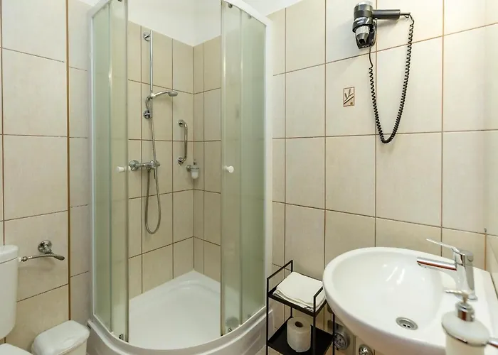 Servita Udvarhaz Couette-café Eger